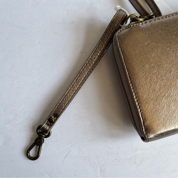 The Sak Redwood 3 In 1 Crossbody Wallet Wristlet in Pyrite Metallic Leather - Picture 10 of 13